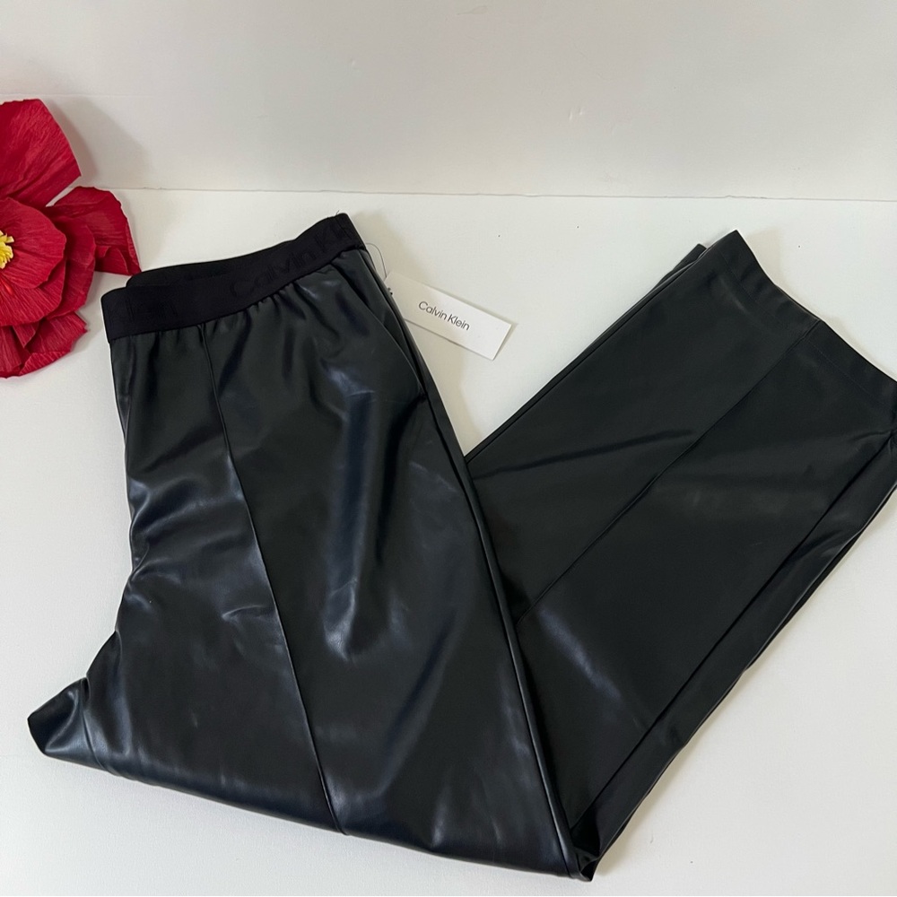 Calvin Klein Modern Essentials Black Faux Leather Pants / Leggings - XL -Reemoly